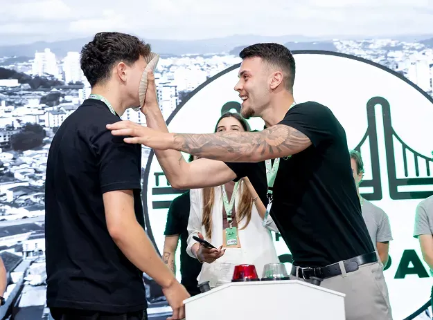 Front in Floripa 2025